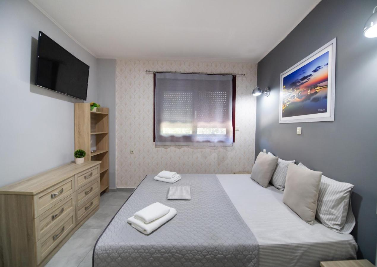 Excess Pansion Hotel Лефкада Екстериор снимка