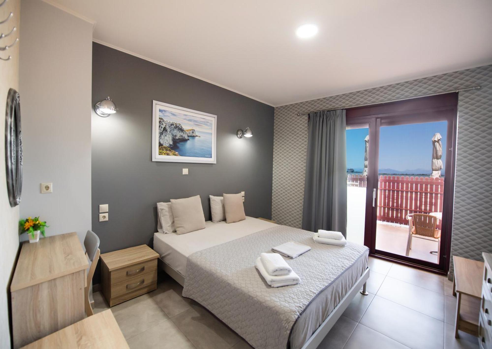 Excess Pansion Hotel Лефкада Екстериор снимка