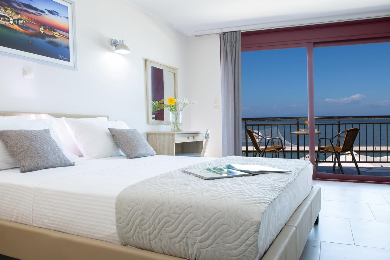 Excess Pansion Hotel Лефкада Екстериор снимка