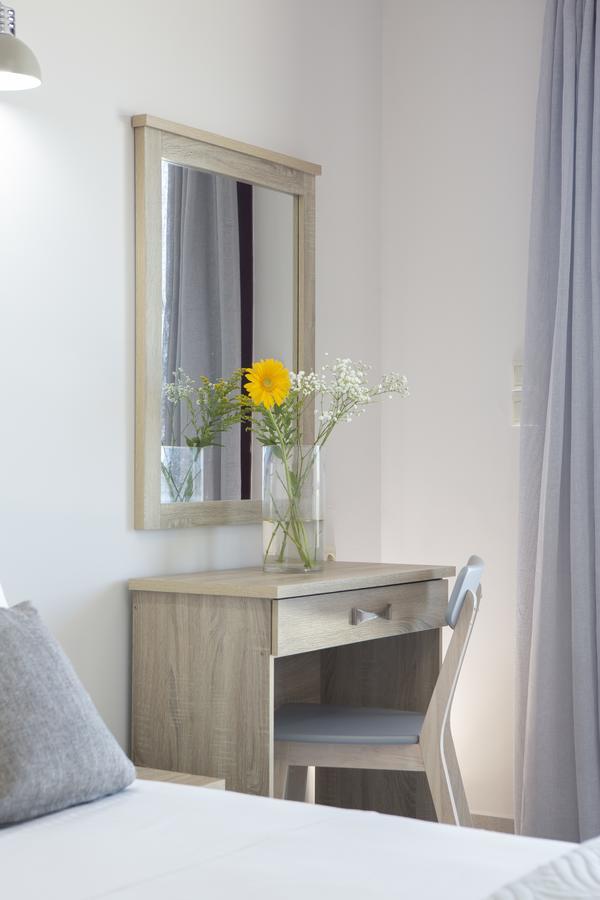 Excess Pansion Hotel Лефкада Екстериор снимка